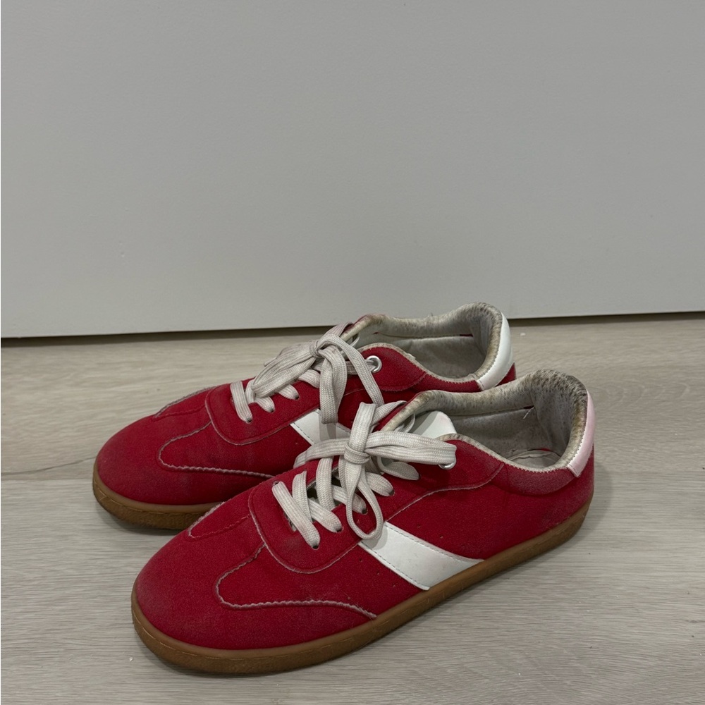 Stylish Red and White women’s Sneakers
